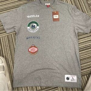 MITCHELL AND NESS DALLAS MAVERICKS CITY COLLECTION TEE